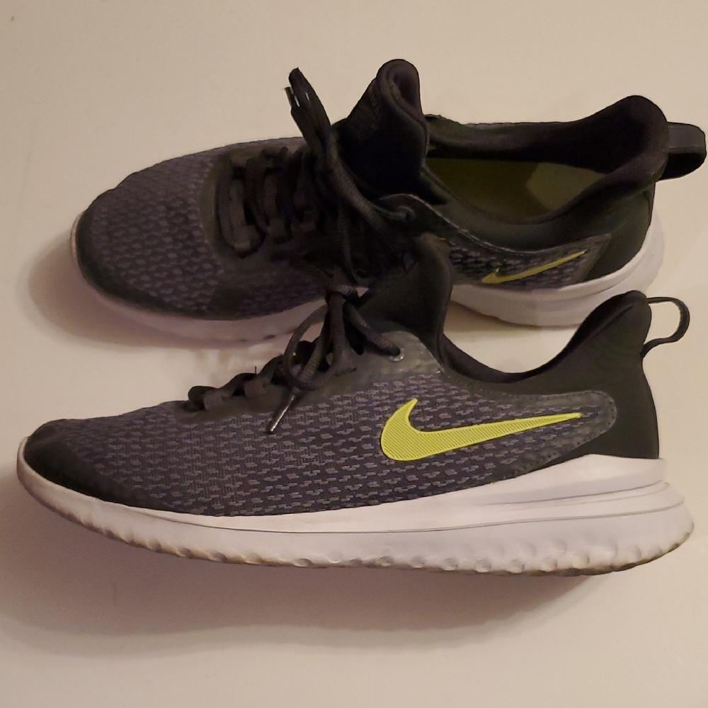 Nike Black and White Athletic Shoes